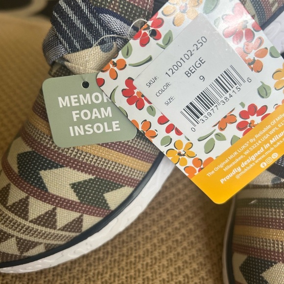 NWT Muk Luks Women’s Boardwalk Stroll Sneakers. Women’s 9 Memory Foam - Picture 5 of 8